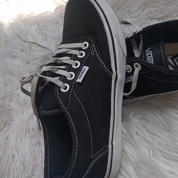 Vans - Picture 2 of 6